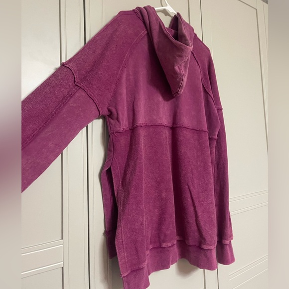 AEMI + CO Deb Washed Oversized Hoodie - Picture 9 of 11